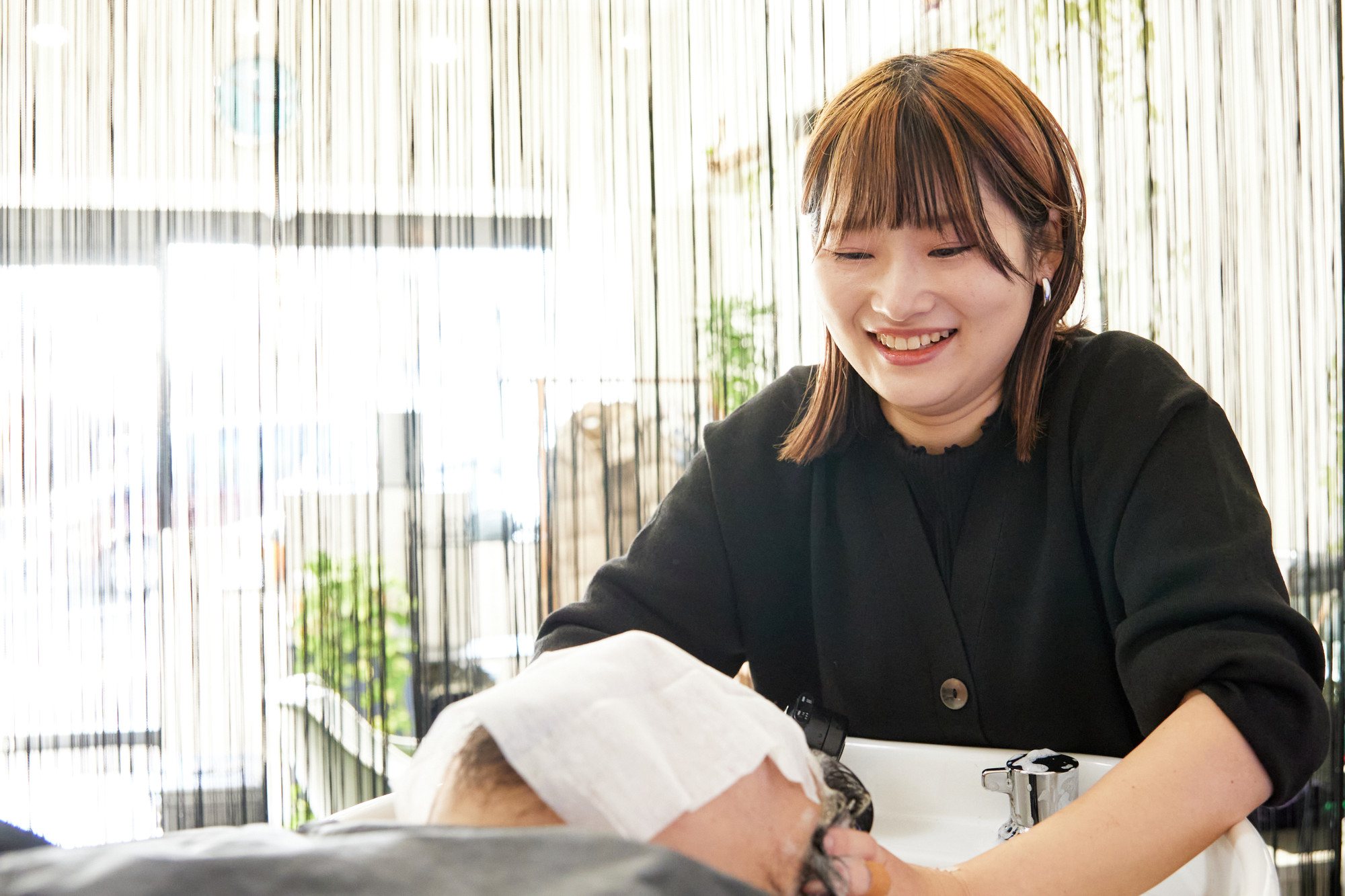 アロマの香りに包まれた中で行う                        Xanaduオリジナル手技